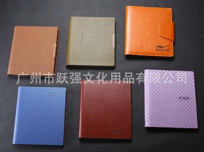精致生活，記錄每一刻 五金裝飾細膩油邊高檔仿皮活頁筆記本
